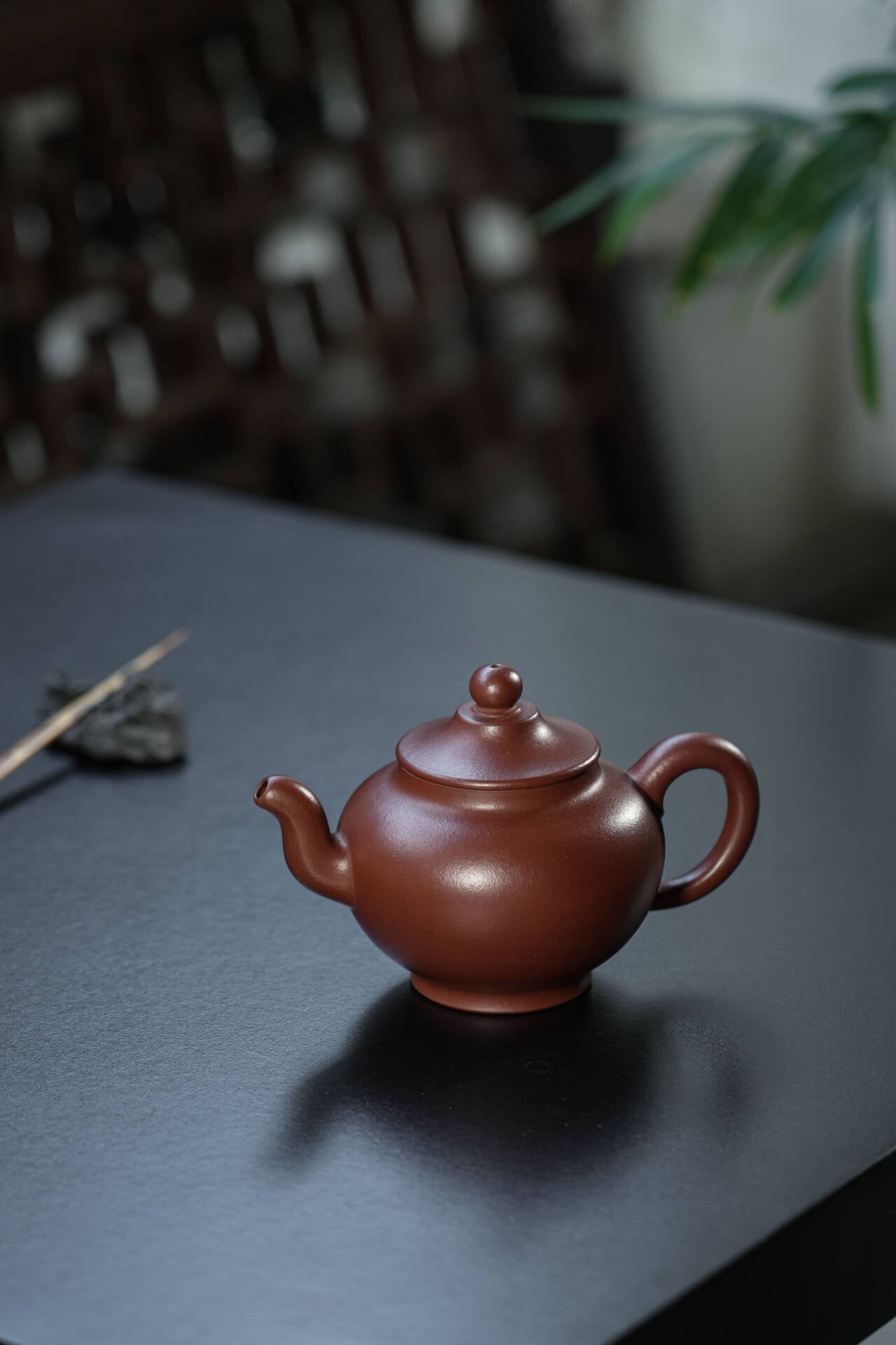 储俊伟 -笠帽宫灯