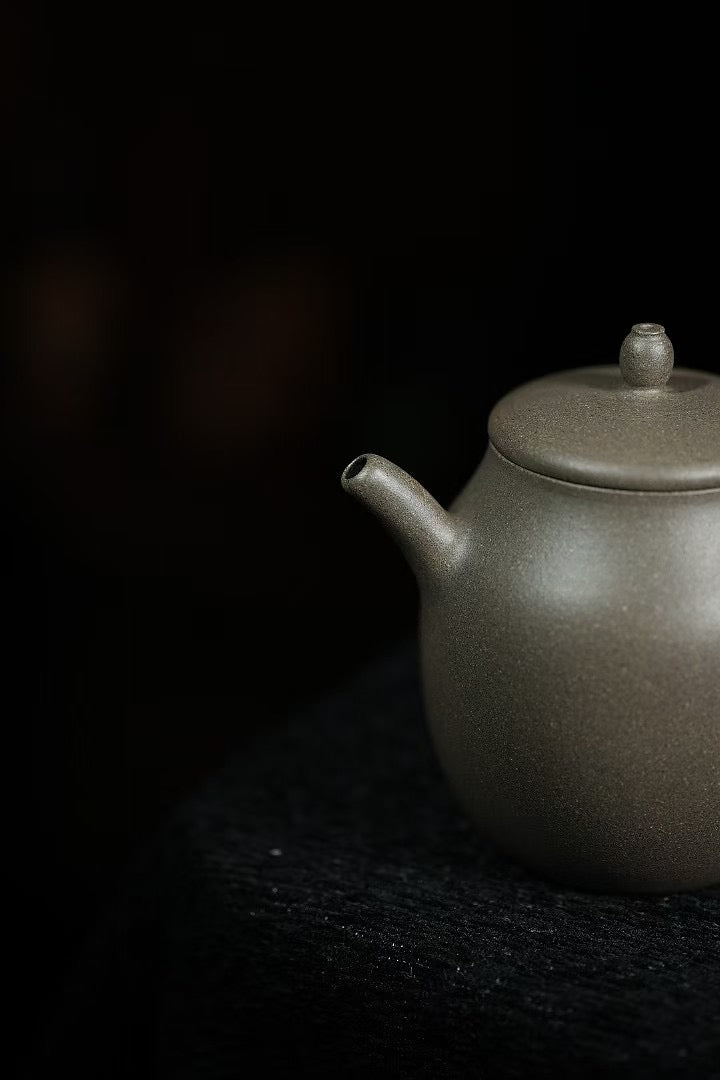 李偉·逸翁